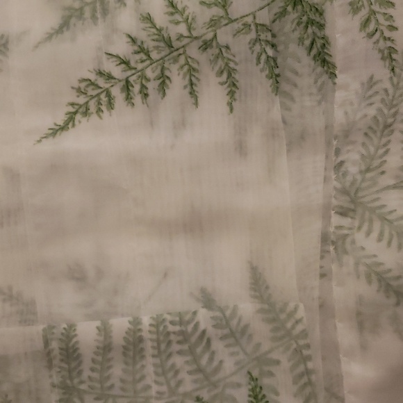 Waverly Sheer Panel Curtain Ferns 52x84 this Listing Contains 2 Panels - Picture 4 of 4